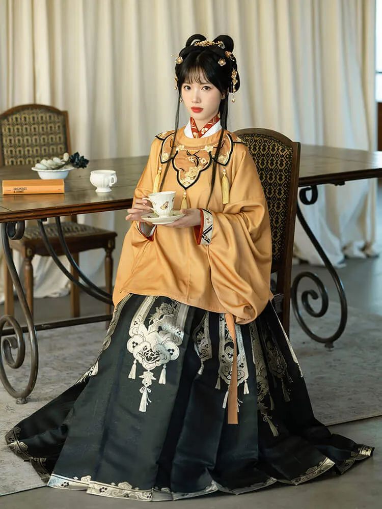 明制汉服推荐｜富贵即视感 “大浪淘金” 可还行？