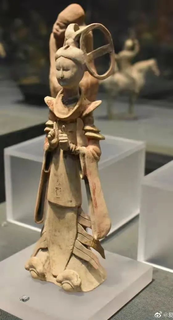 舞蹈服?汉服?带你一起分清楚! 舞蹈服?汉服?带你一起分清楚!