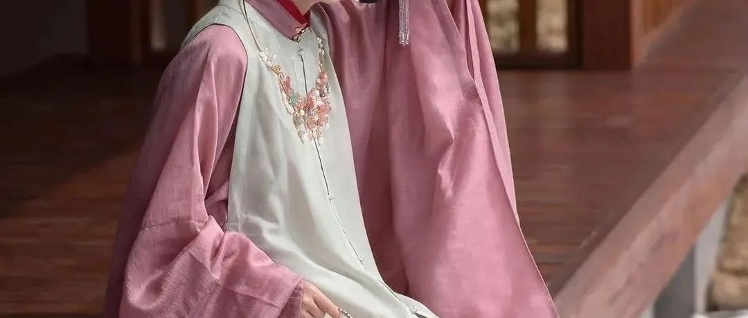 冬天穿汉服臃肿？怕你是不知道还有这神仙搭配