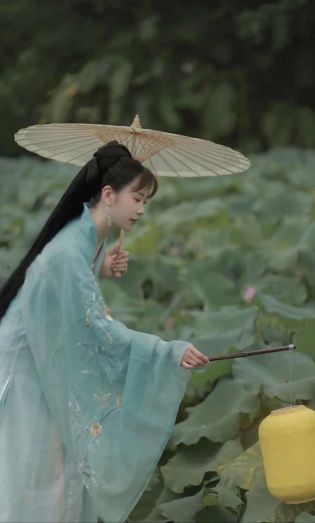 汉服颂 | 路过人间的精灵儿：别来寄语水仙子，陋室留题相思积