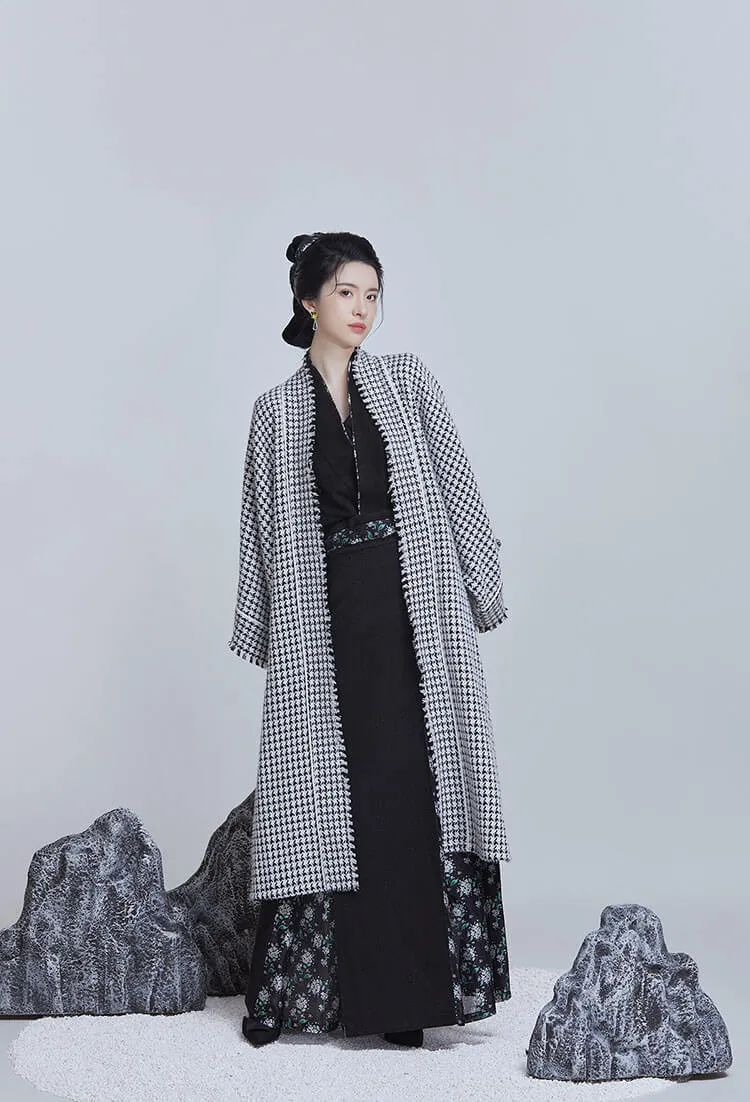 宋制汉服推荐|花雪随风不厌看 一片飞来一片寒 宋制汉服推荐|花雪随风不厌看 一片飞来一片寒