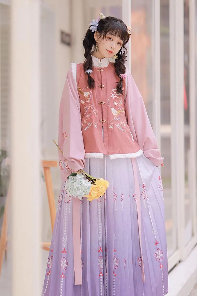 平价汉服推荐|白雪却嫌春色晚 故穿庭树作飞花 平价汉服推荐|白雪却嫌春色晚 故穿庭树作飞花