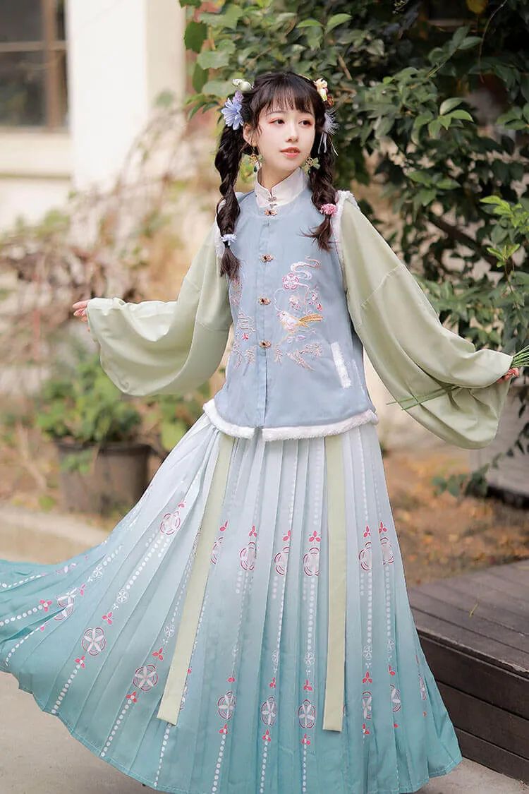 平价汉服推荐|白雪却嫌春色晚 故穿庭树作飞花 平价汉服推荐|白雪却嫌春色晚 故穿庭树作飞花