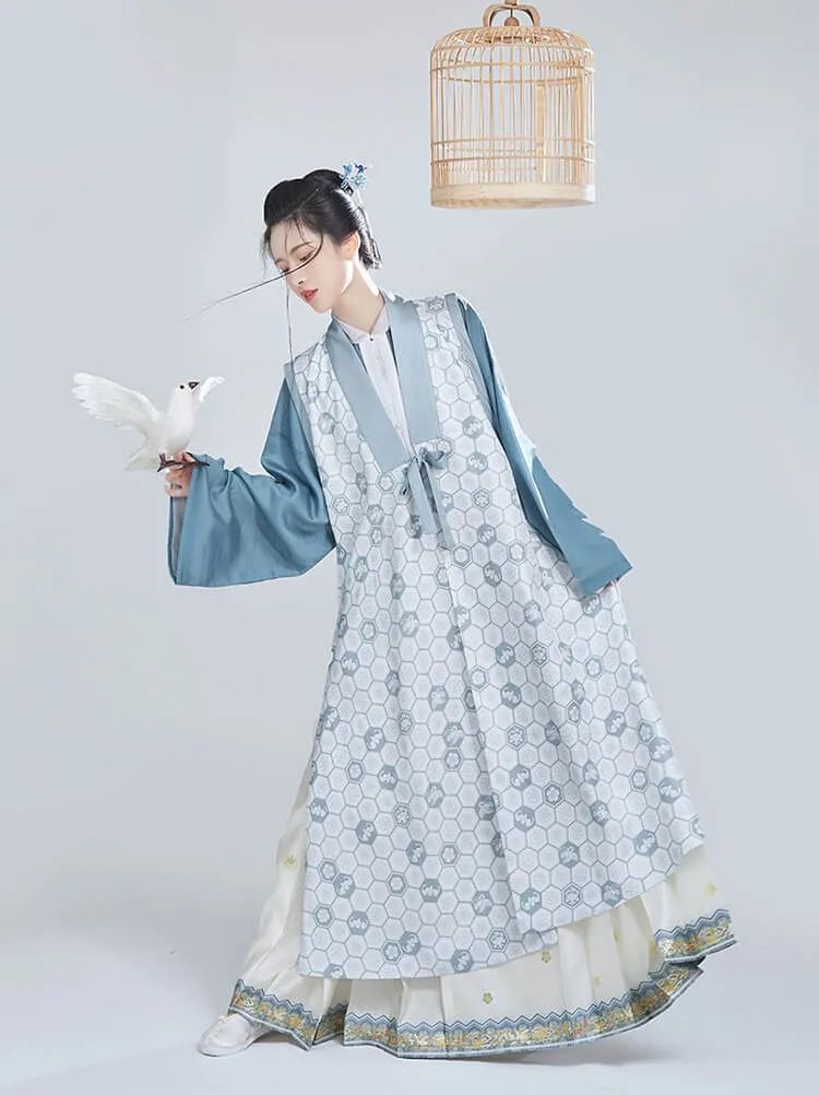 明制汉服推荐｜想借一缕清风 追赶你和心动