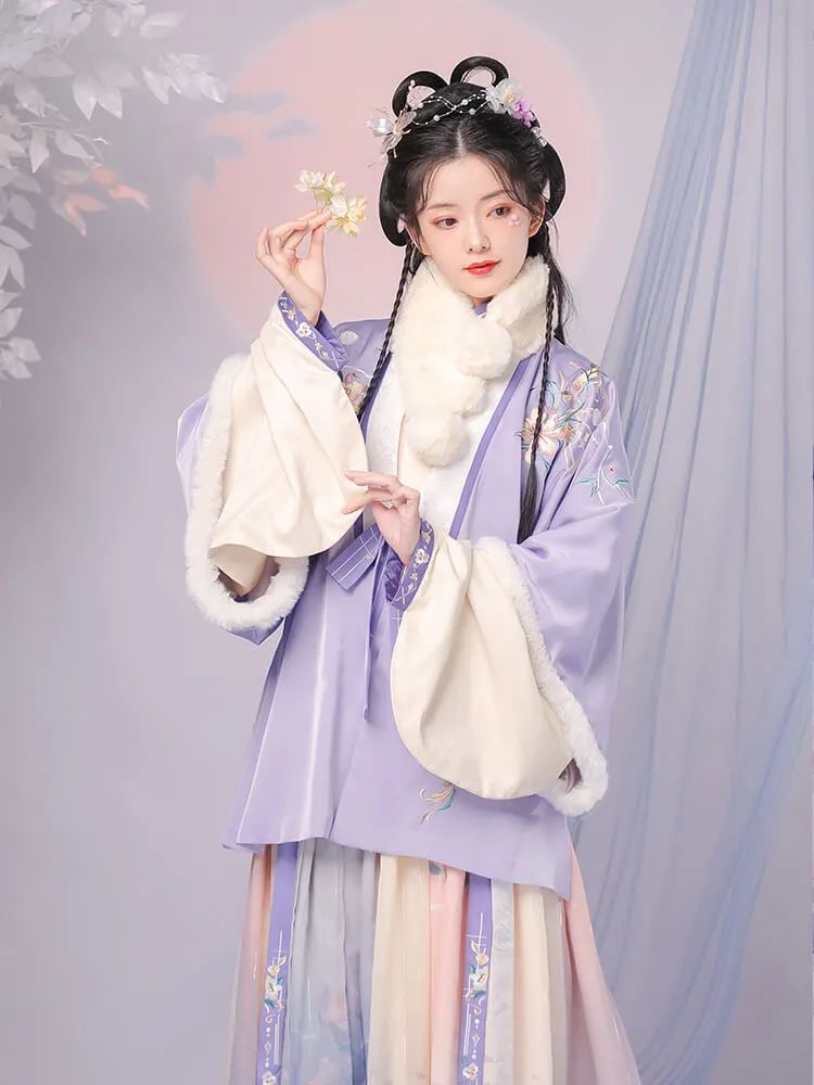 明制汉服推荐｜想借一缕清风 追赶你和心动