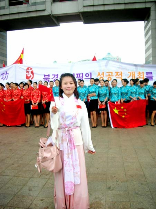 汉服运动大事记(十五):首个打破古代服饰编排的汉服形制展示 汉服运动大事记(十五):首个打破古代服饰编排的汉服形制展示