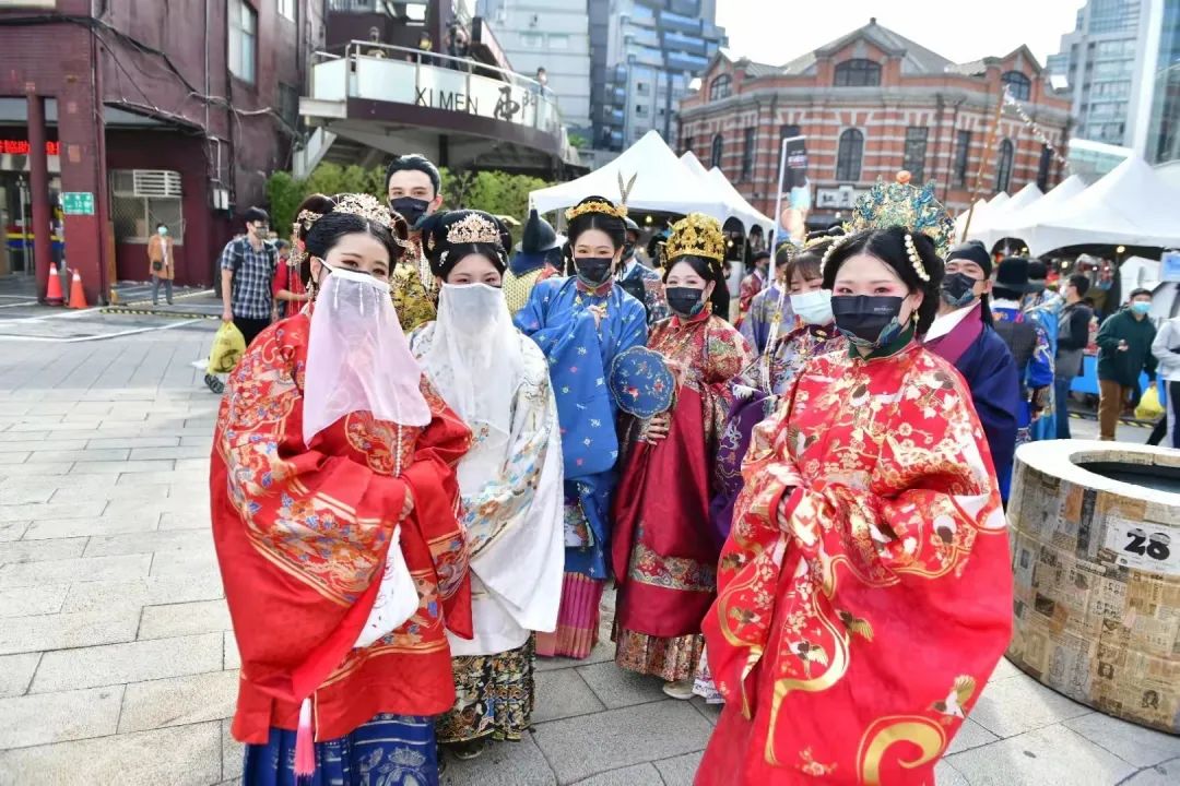 第二届“国际汉服出行日”在台北西门町盛大举行 第二届“国际汉服出行日”在台北西门町盛大举行