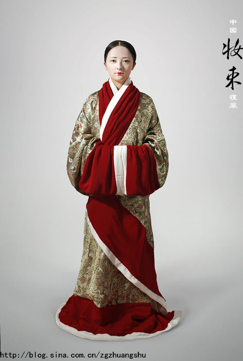 汉服运动大事记(十九):汉服第一次与55个少数民族服装同台亮相 汉服运动大事记(十九):汉服第一次与55个少数民族服装同台亮相