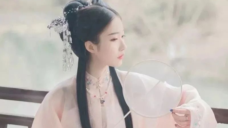 文学诗词｜竖笛欢声明月夜，横琴醉卧凤楼春
