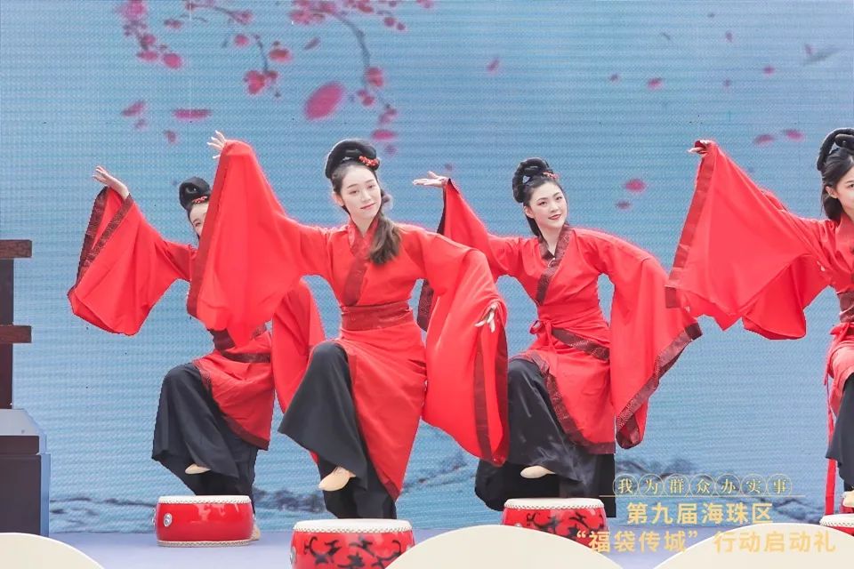 穿汉服游湿地，捐福袋过冬至