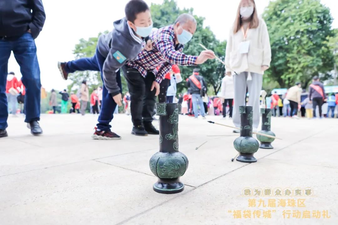 穿汉服游湿地，捐福袋过冬至