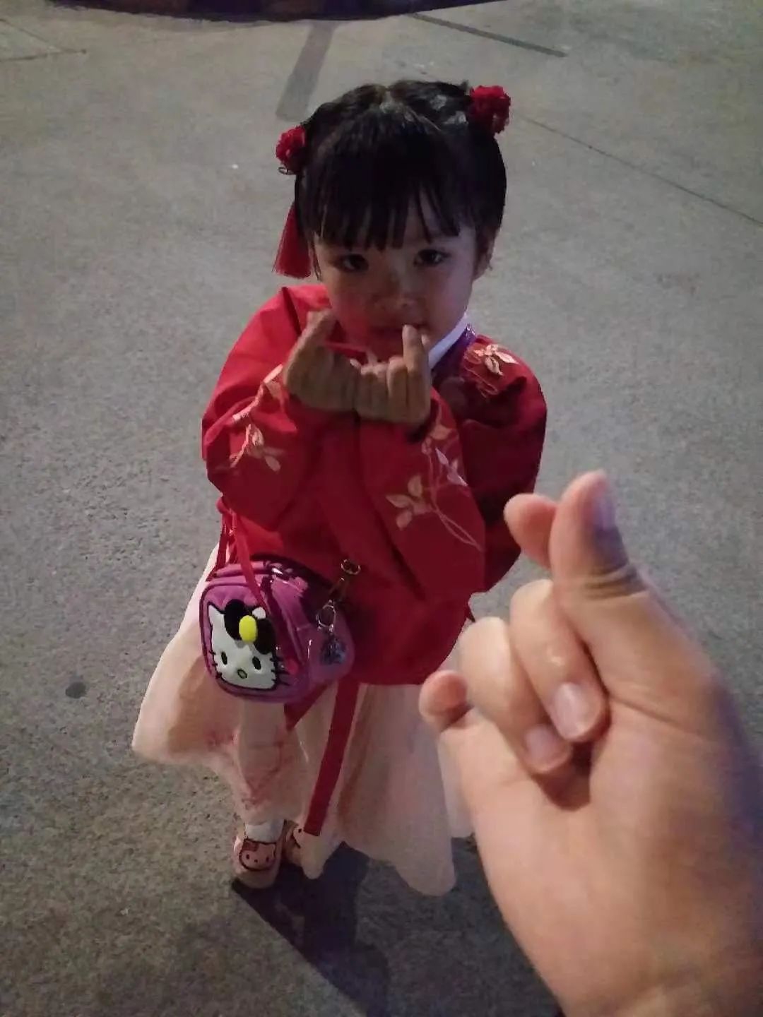 儿童汉服兴起!下一个汉服风口或许会是童装? 儿童汉服兴起!下一个汉服风口或许会是童装?