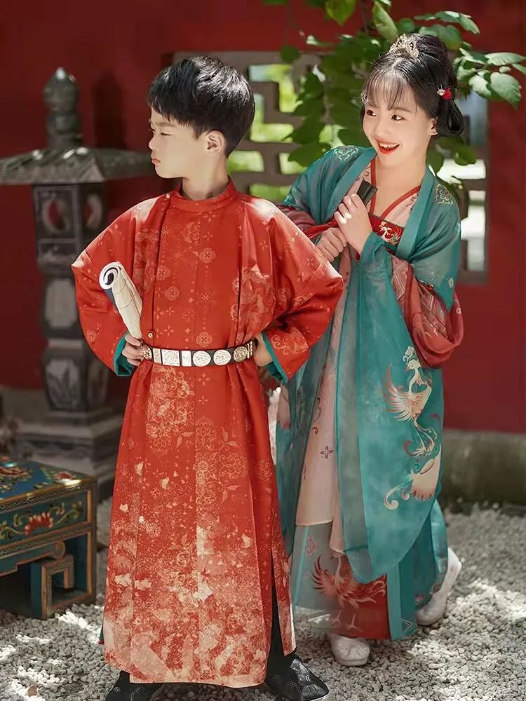 儿童汉服兴起!下一个汉服风口或许会是童装? 儿童汉服兴起!下一个汉服风口或许会是童装?
