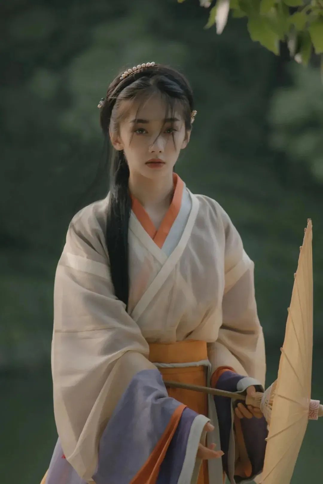 汉服颂 | 荏苒光阴烟一缕，梅花枝上几回春
