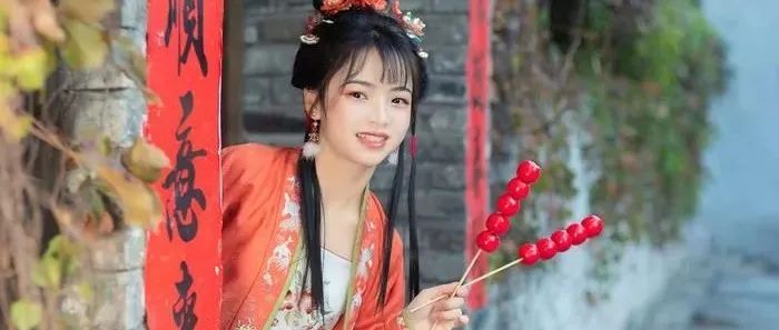 汉服·小年‖除夜春雷隐地起，小年岁雪纷未已