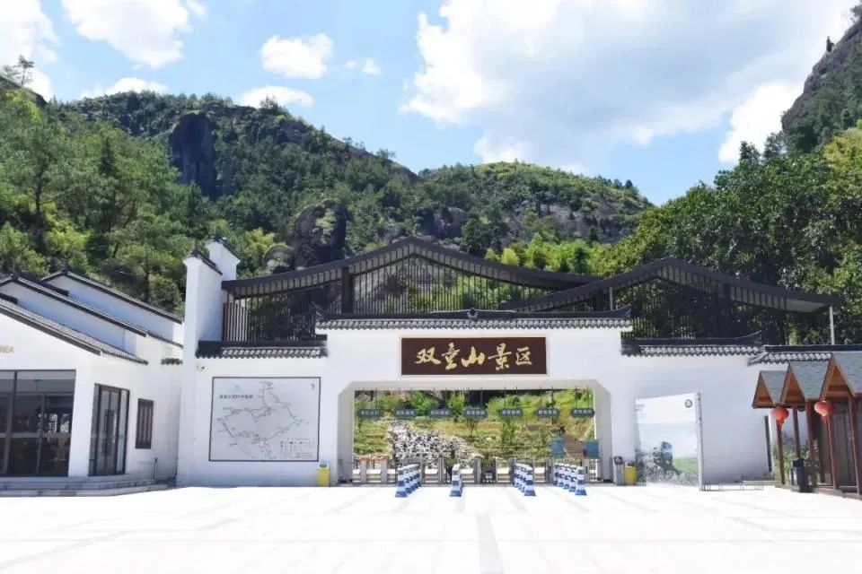 穿汉服免费入园系列--2022年春节期间各地景点开展穿汉服免费入园活动！（一）