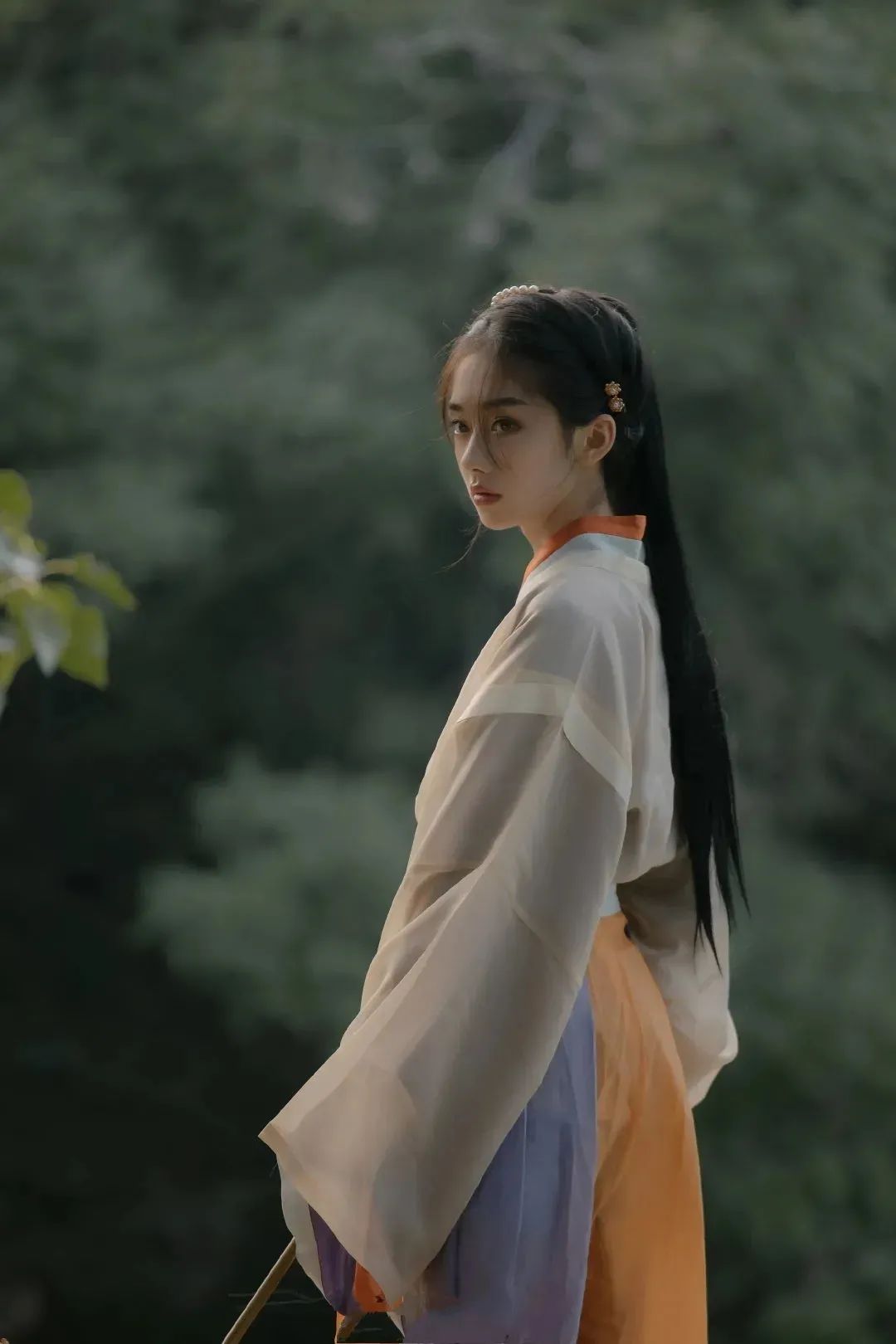汉服颂 | 荏苒光阴烟一缕，梅花枝上几回春