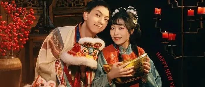 穿汉服迎虎年||年初九，幸福久久永开怀