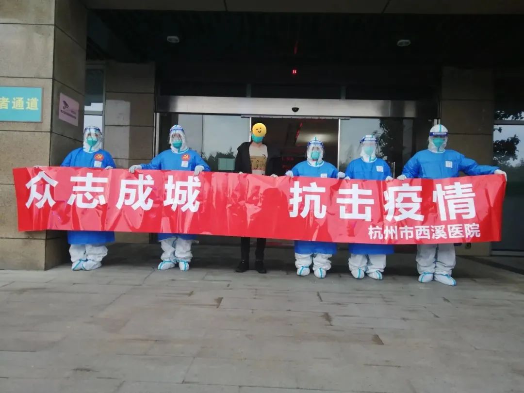 来了！新闻早班车