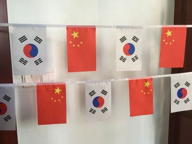 美国杂志科普汉服后，韩国却做出荒唐的举动，连日本都看不下去了
