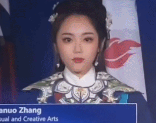 中国留学生穿华服亮相毕业典礼！他们走进世界舞台的方式太惊艳了