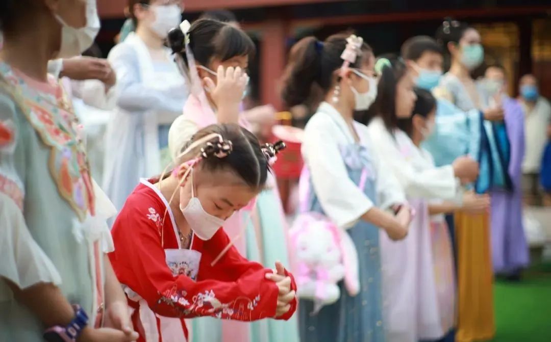 各地中秋汉服活动盘点！沉浸式体验中国传统文化盛宴！