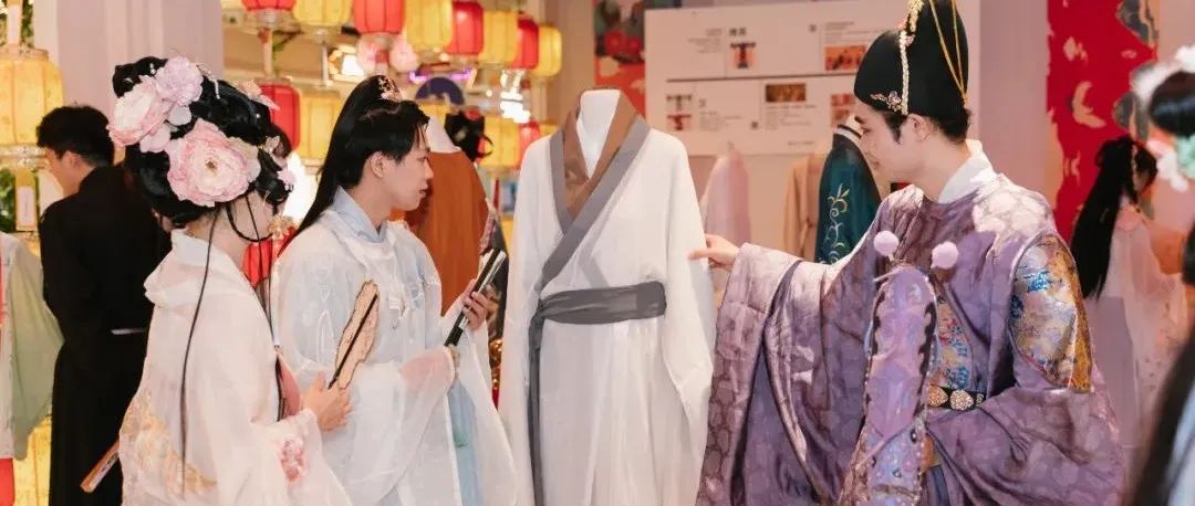活动报导|回顾中秋节合景·悠方(广州知识城)汉服文化宣传活动