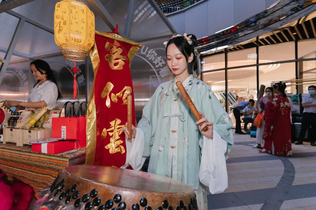 活动报导|回顾中秋节合景·悠方(广州知识城)汉服文化宣传活动 活动报导|回顾中秋节合景·悠方(广州知识城)汉服文化宣传活动