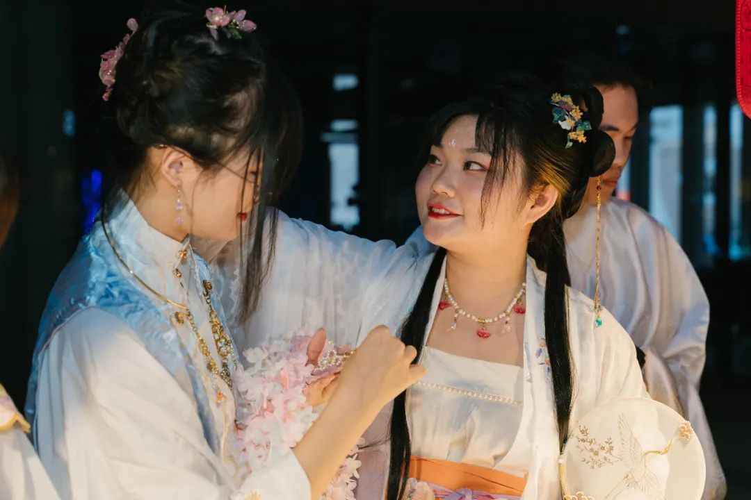 活动报导|回顾中秋节合景·悠方(广州知识城)汉服文化宣传活动 活动报导|回顾中秋节合景·悠方(广州知识城)汉服文化宣传活动