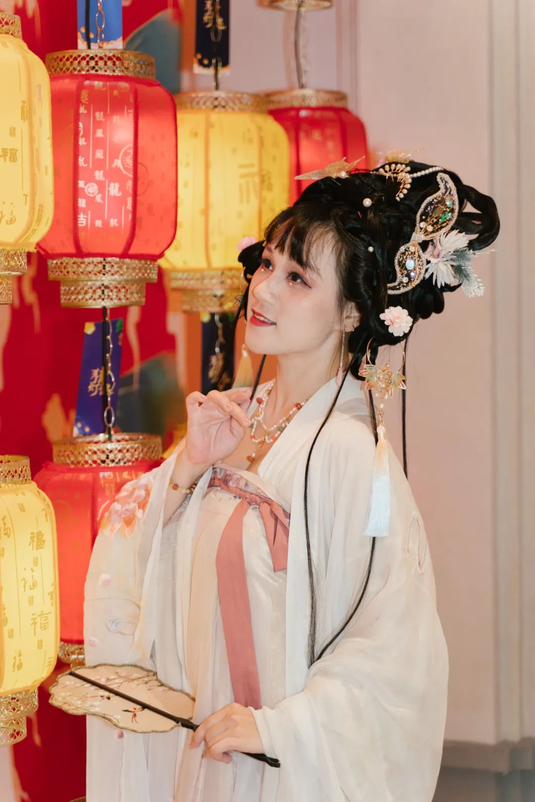 活动报导|回顾中秋节合景·悠方(广州知识城)汉服文化宣传活动 活动报导|回顾中秋节合景·悠方(广州知识城)汉服文化宣传活动