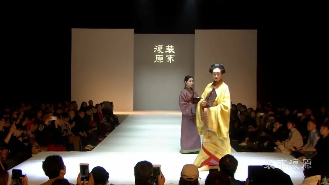 东方卫视《何以中国》上演装束复原汉服秀