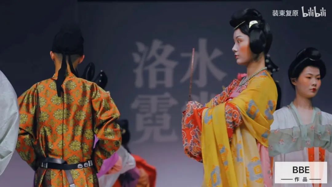 东方卫视《何以中国》上演装束复原汉服秀