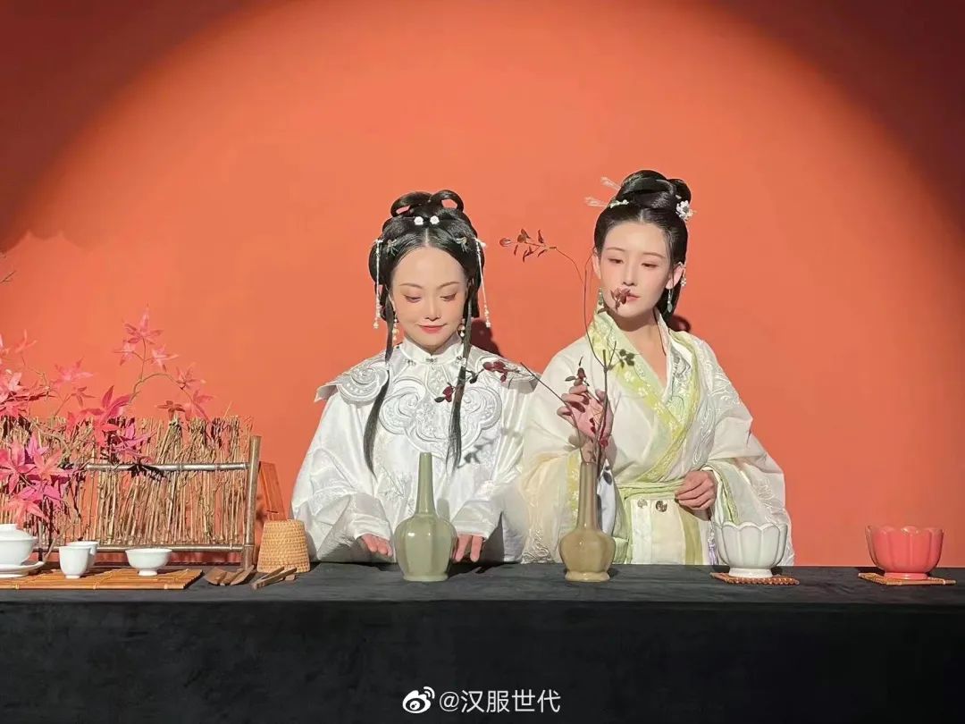 二十大报告：推进文化自信自强，铸就社会主义文化新辉煌