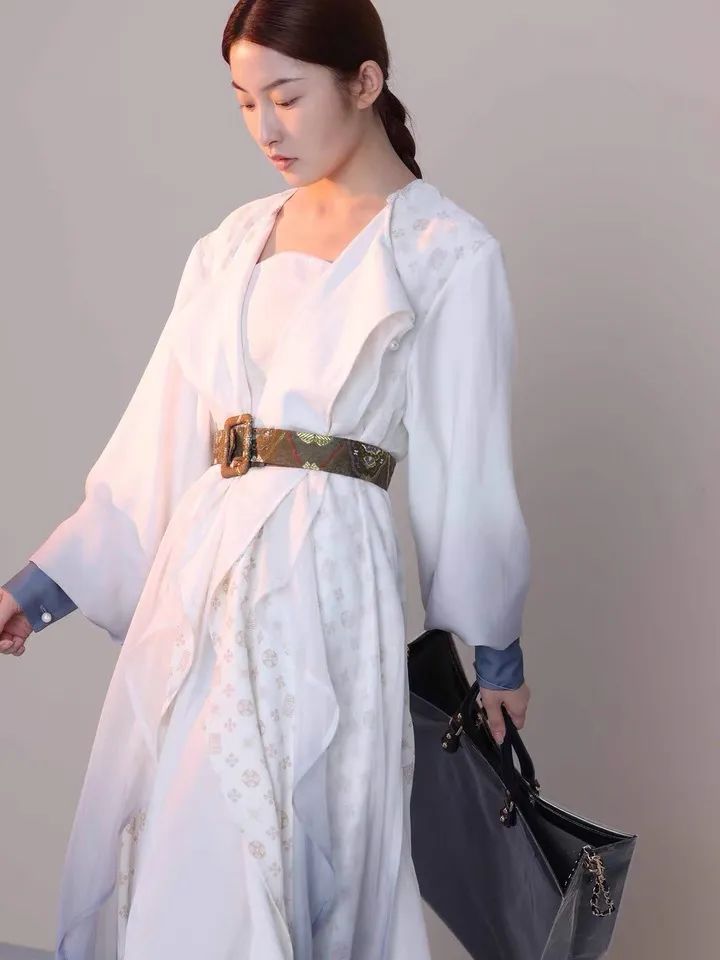 走，把汉服穿出街！