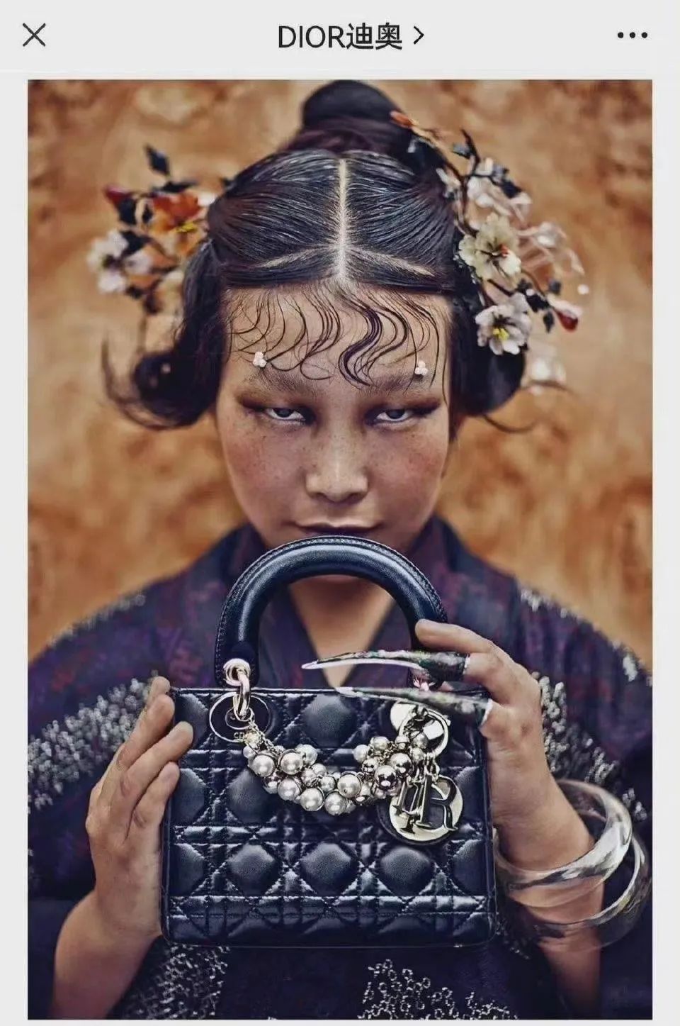 Dior版马面裙带来的思考——“传统”与“时尚”的克里纳门 Dior版马面裙带来的思考——“传统”与“时尚”的克里纳门