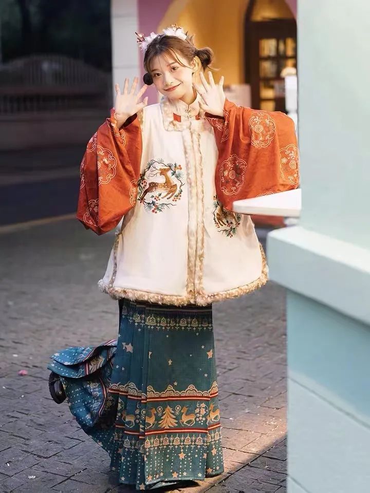 盘点|当汉服遇到圣诞节,文化交融的背后是文化自信 盘点|当汉服遇到圣诞节,文化交融的背后是文化自信