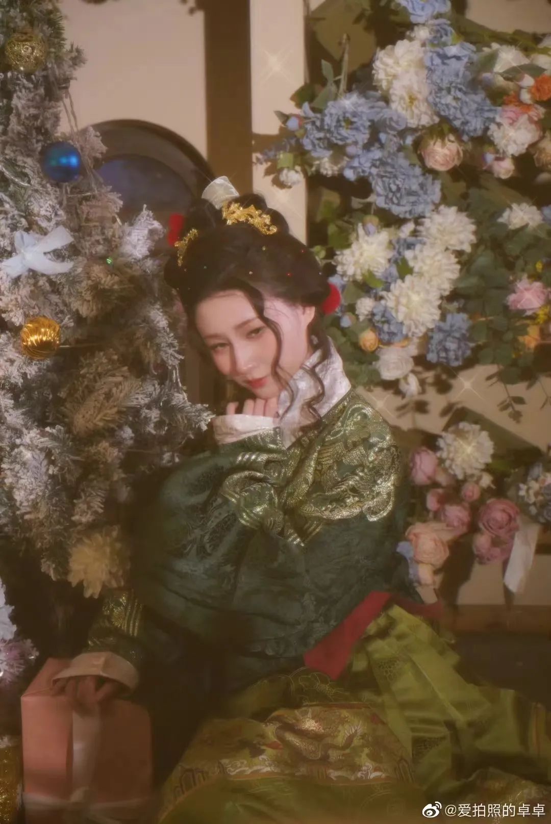 盘点|当汉服遇到圣诞节,文化交融的背后是文化自信 盘点|当汉服遇到圣诞节,文化交融的背后是文化自信