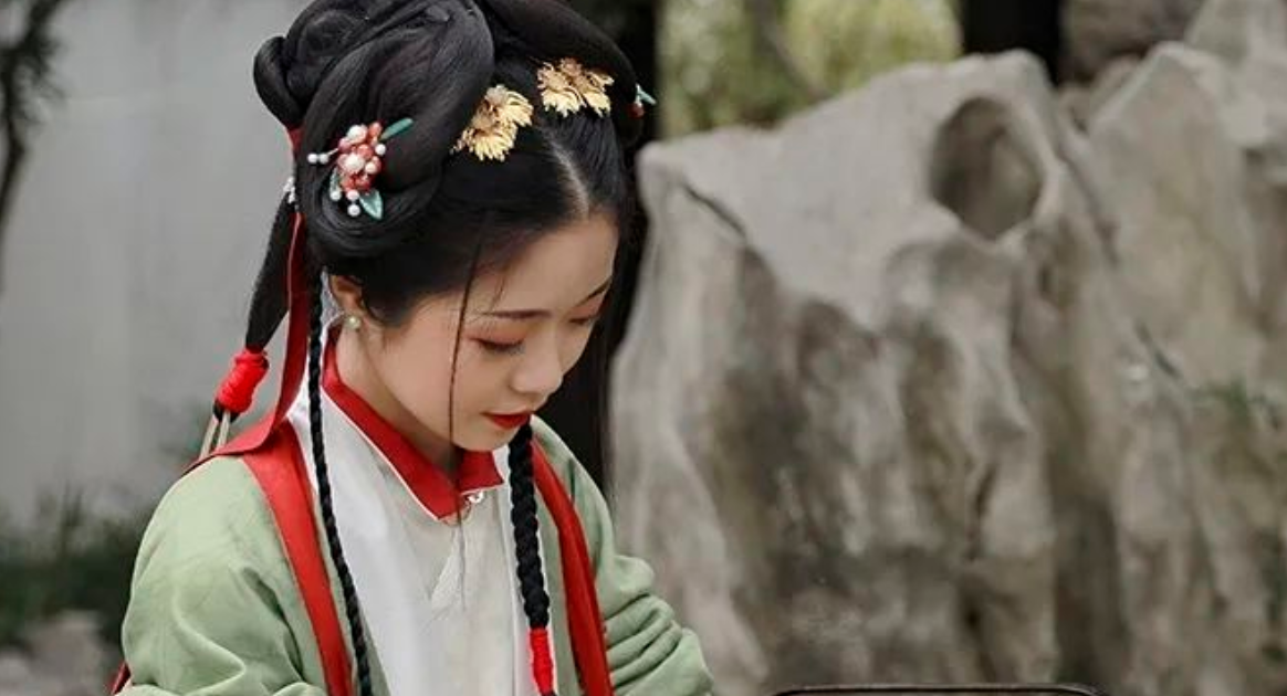 穿搭指南丨汉服日常活动怎么穿