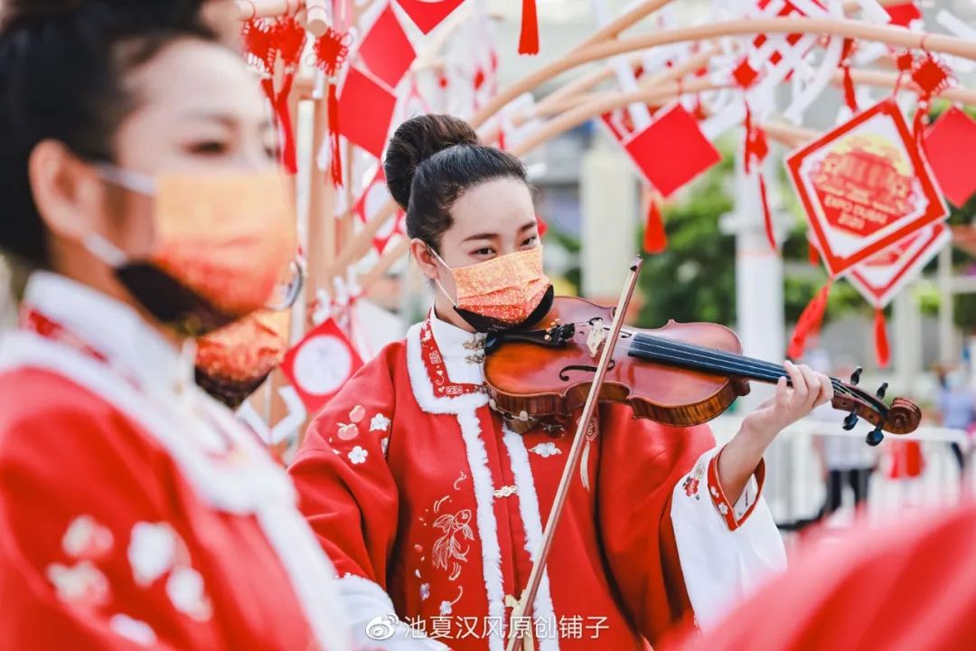 一带一路国际日丨汉服恒久远，国际舞台放异彩