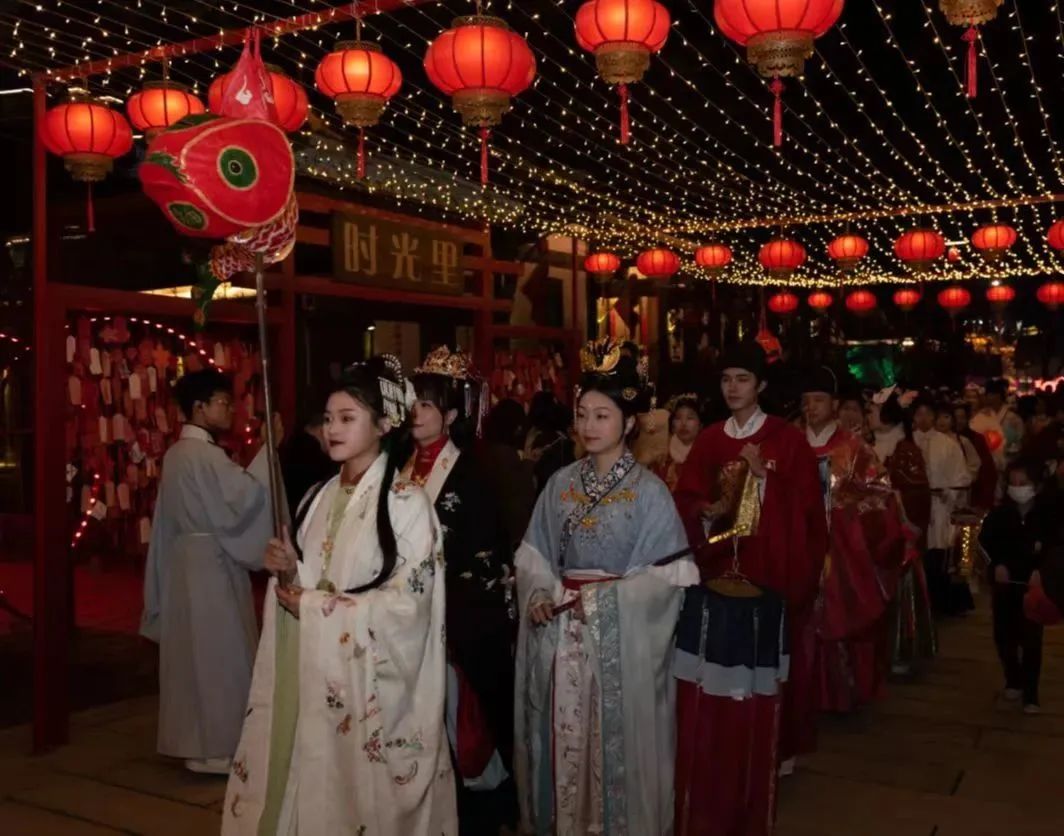 想参加元宵节汉服活动么!快来看看2023全国各地元宵节汉服活动预告汇总(二)吧! 想参加元宵节汉服活动么!快来看看2023全国各地元宵节汉服活动预告汇总(二)吧!