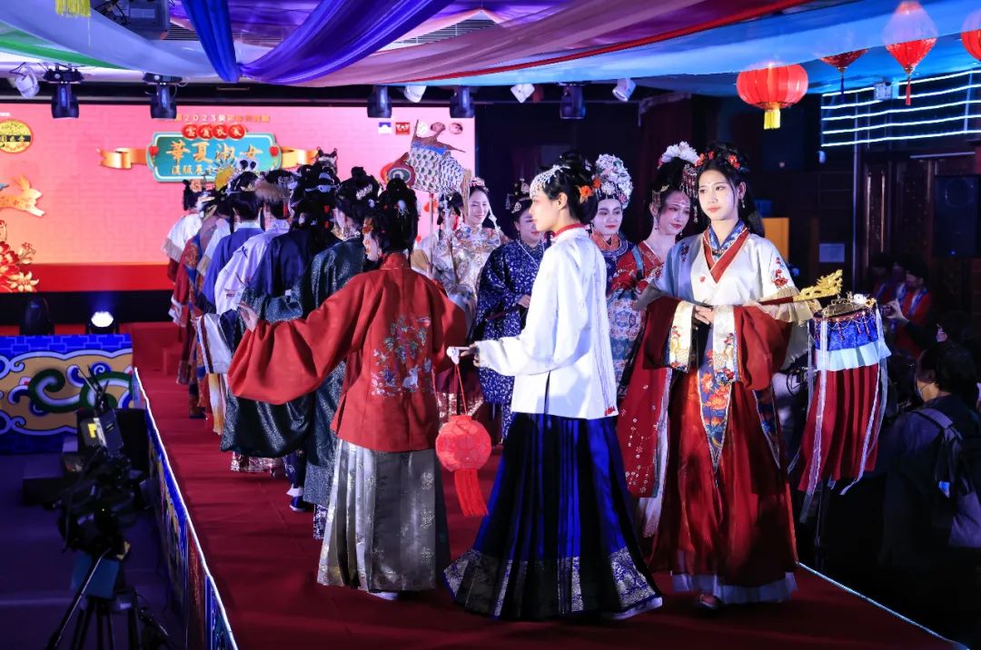 （圖集）香港元宵夜 | 首辦雲賞衣裳漢服大賽！特別規定：不接受這兩國元素……