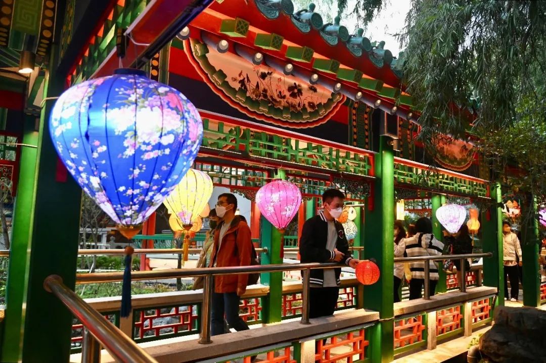 （圖集）香港元宵夜 | 首辦雲賞衣裳漢服大賽！特別規定：不接受這兩國元素……