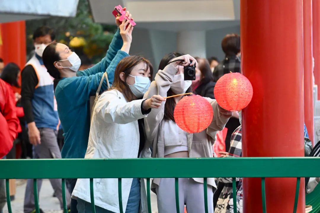 （圖集）香港元宵夜 | 首辦雲賞衣裳漢服大賽！特別規定：不接受這兩國元素……