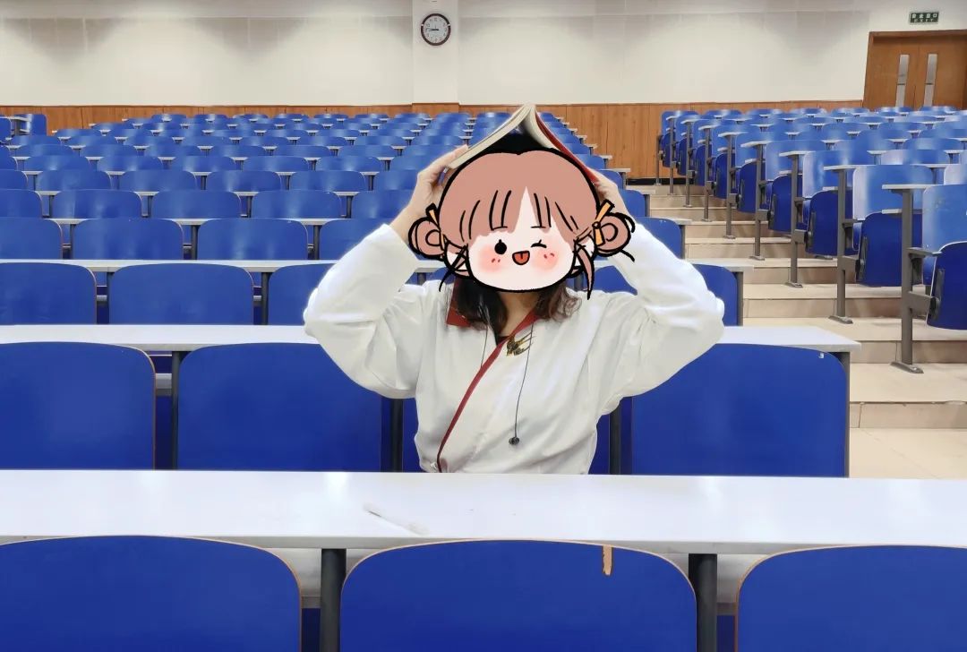 在学校拍汉服！我是校园里最靓的崽~