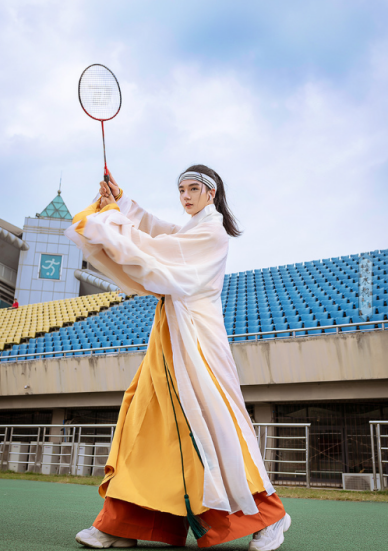 在学校拍汉服！我是校园里最靓的崽~