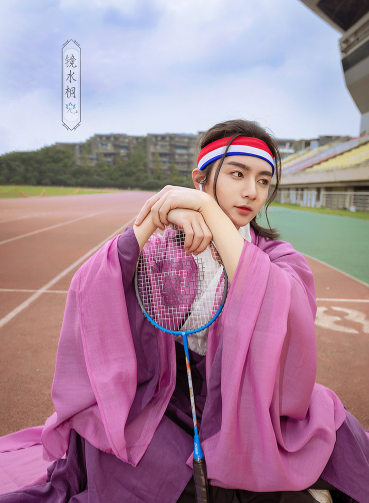 在学校拍汉服！我是校园里最靓的崽~