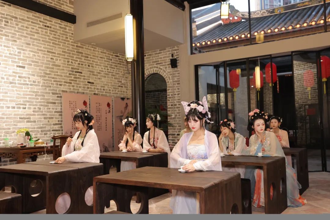 活动分享|黄埔文冲幸福里汉服巡游美图来袭,汉风雅韵迎浓情端午 活动分享|黄埔文冲幸福里汉服巡游美图来袭,汉风雅韵迎浓情端午