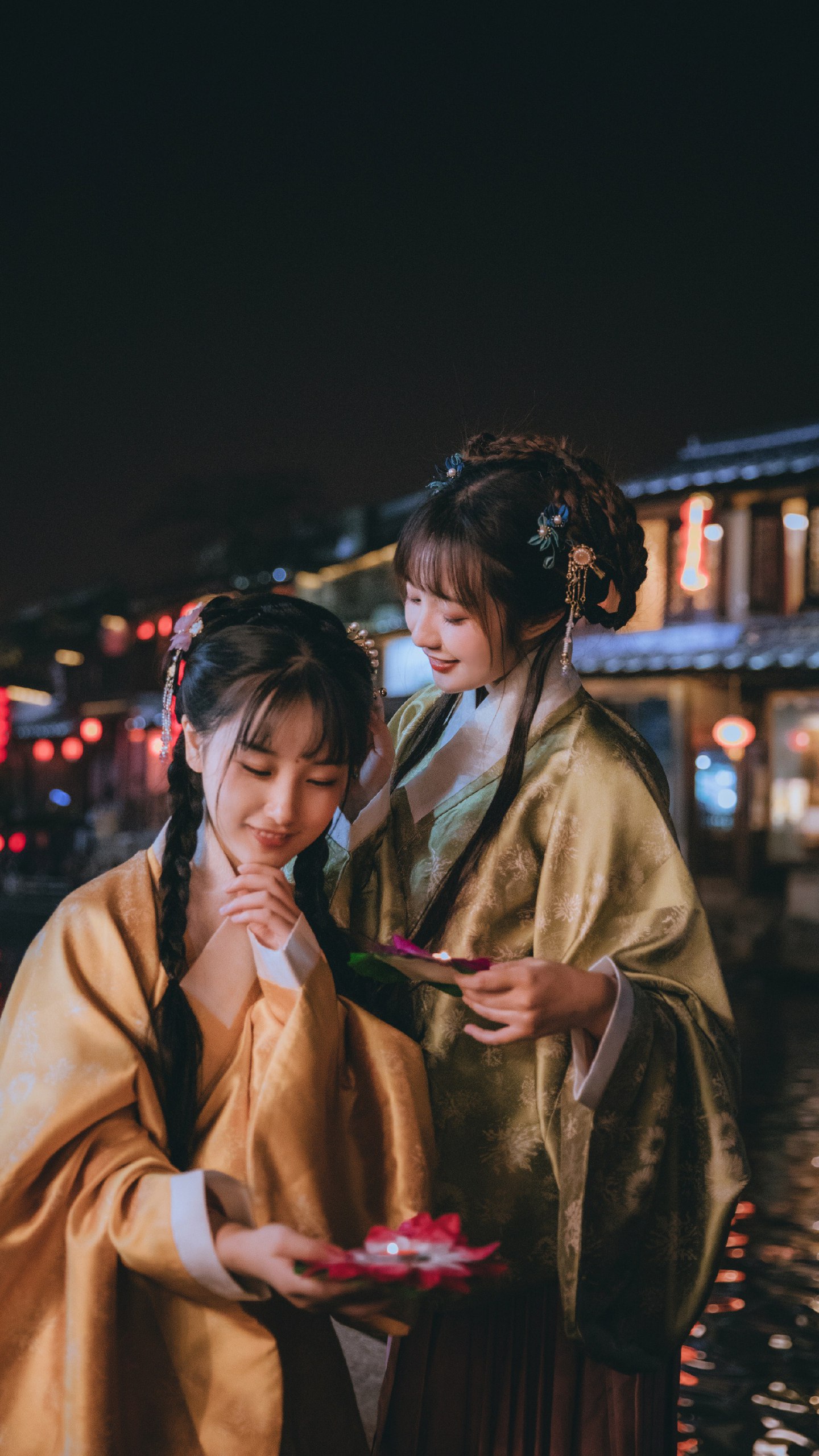 莲灯照影场景