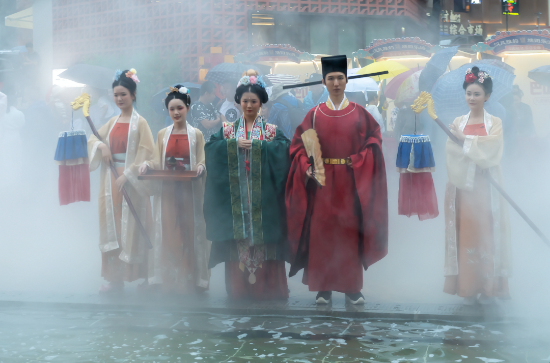 美爆了!“双城·国潮”汉服华丽大秀玩转端午 美爆了!“双城·国潮”汉服华丽大秀玩转端午