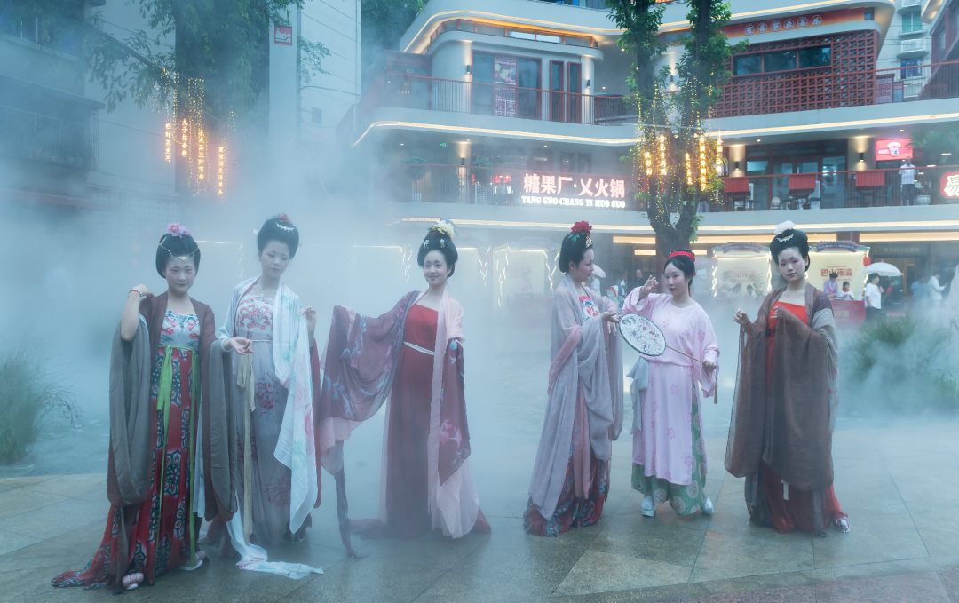 美爆了！“双城·国潮”汉服华丽大秀玩转端午